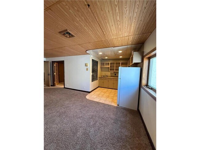 Building Photo - 314 5th St SW