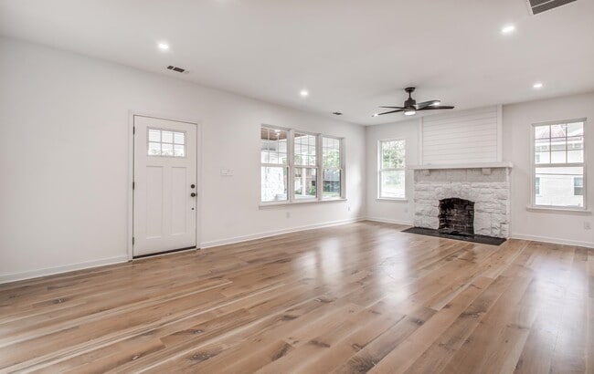 Building Photo - 1781 Forest Ave