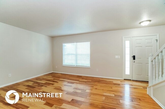 Foto del edificio - 180 Cherry Tree Ln