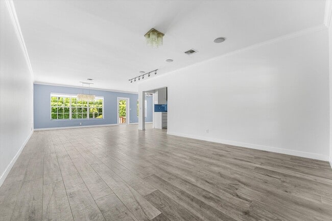 Building Photo - 8934 Emerson Ave