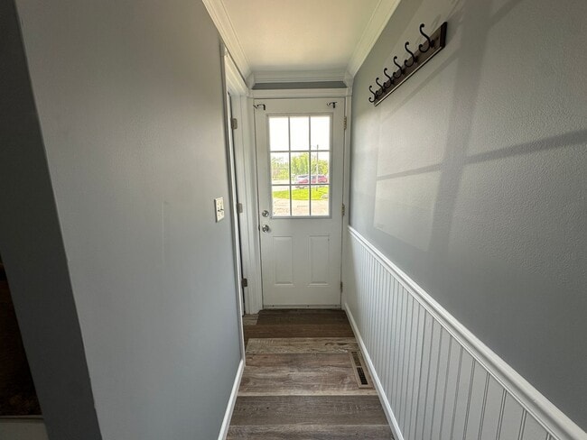 Building Photo - 2 Bedroom Townhome in Western Schools