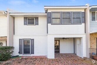 Building Photo - 202 Dublin Cir