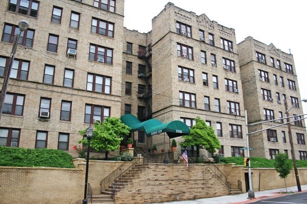 Building Photo - 3315 Pleasant Ave