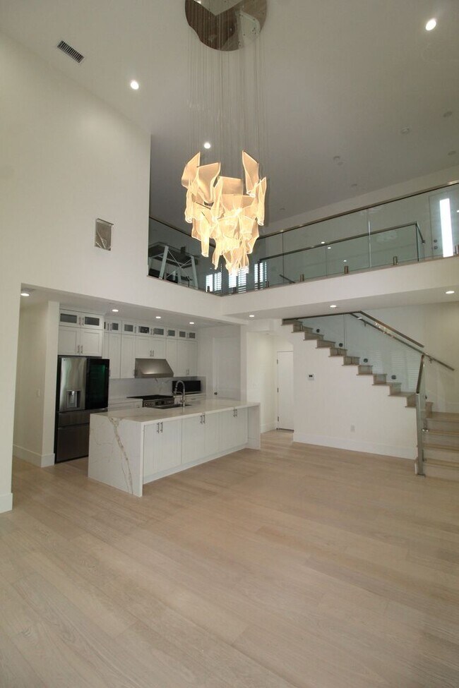 Foto del edificio - Oxnard Shores: Huge Rooftop Deck w/Ocean V...