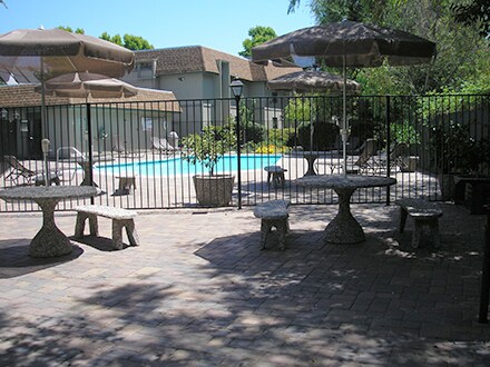 Piscina - McDouall Apartments