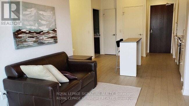 Building Photo - 120 Bayview Ave