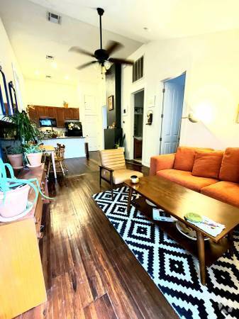Building Photo - 410 N Tonti St