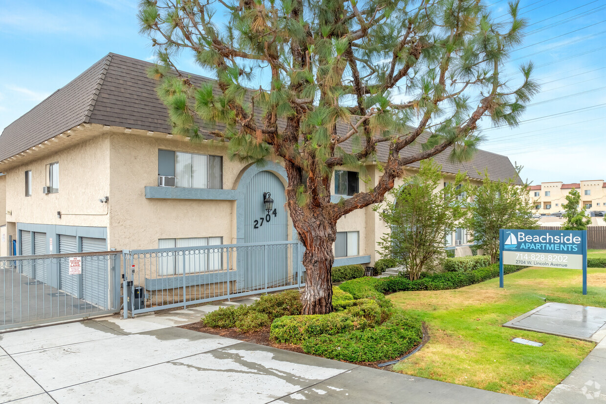 Primary Photo - Beachside Apartments