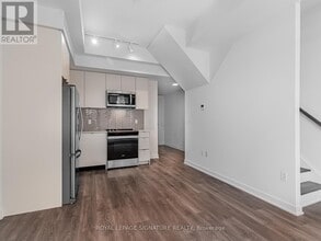 Building Photo - 1608 Charles St