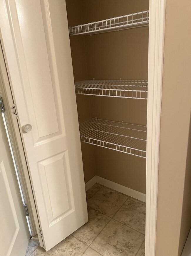 Building Photo - 7536 Topaz Dr