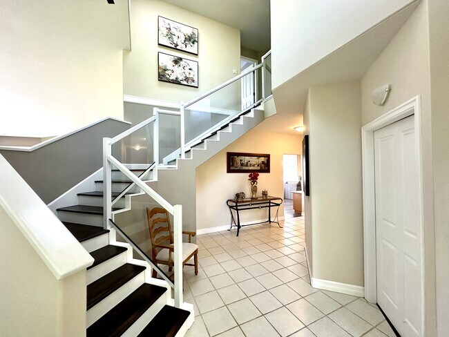 Building Photo - 1541 Ocean View Ln