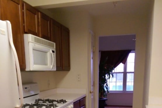 Kitchen - 6612 Lake Park Dr