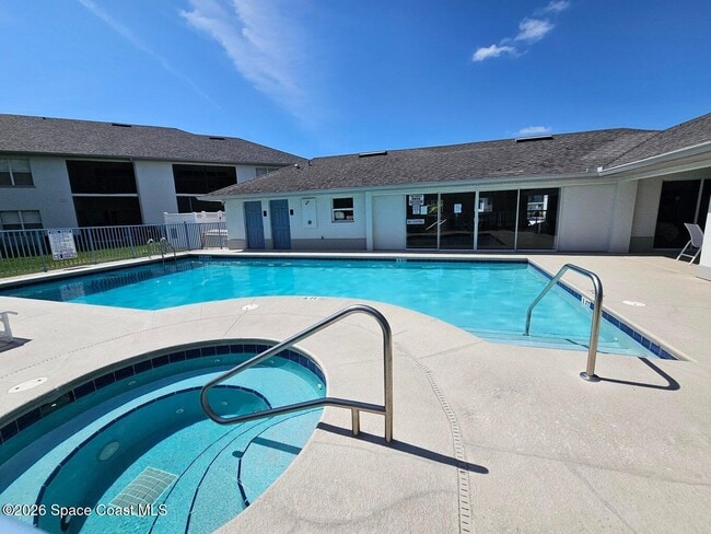 Foto del edificio - 180 Portside Ave