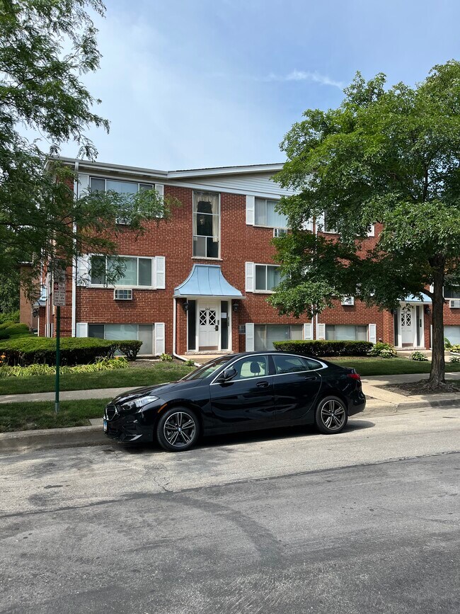 Foto del edificio - 660 Washington Blvd