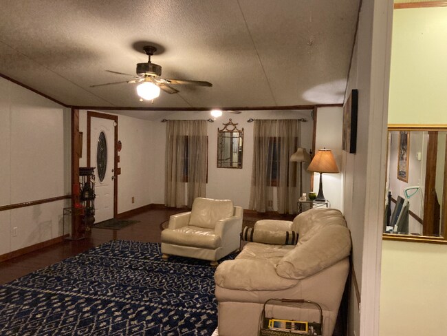 Foto del edificio - 155 Hickory Ridge