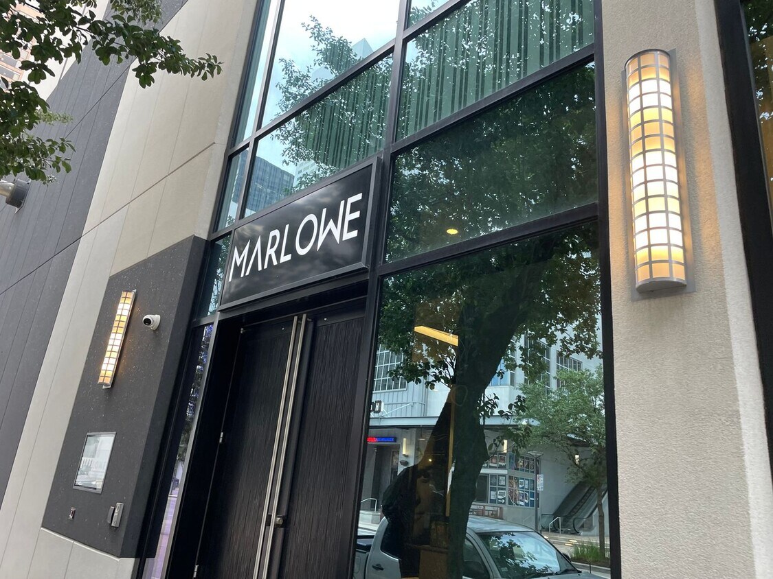 Foto principal - 2 Bed condo in downtown Houston