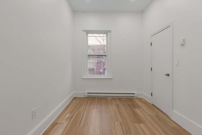 Building Photo - 94 Saint Botolph St