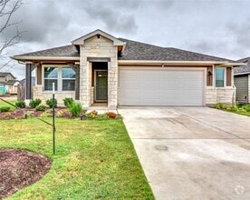 Building Photo - 257 Fossil Dr