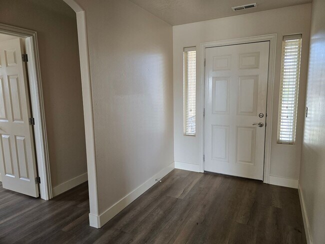 Building Photo - Southern View Subdivision Townhome