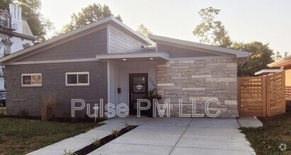 Building Photo - 209 Levassor Pl