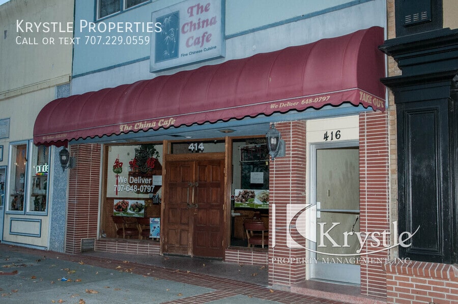 Primary Photo - Adorable and convenient downtown units wit...