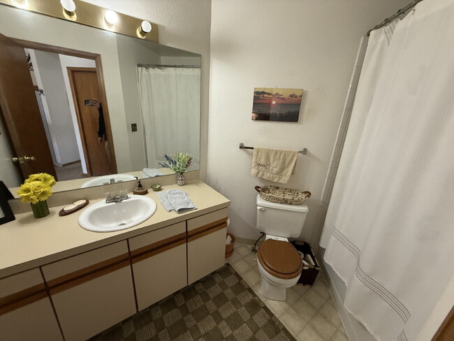 Foto del edificio - "Spacious 2-Bed, 2-Bath Retreat in Boulder – 1050 Sq Ft of open layout"