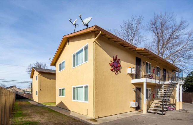 Foto del edificio - 1022 Swezy St