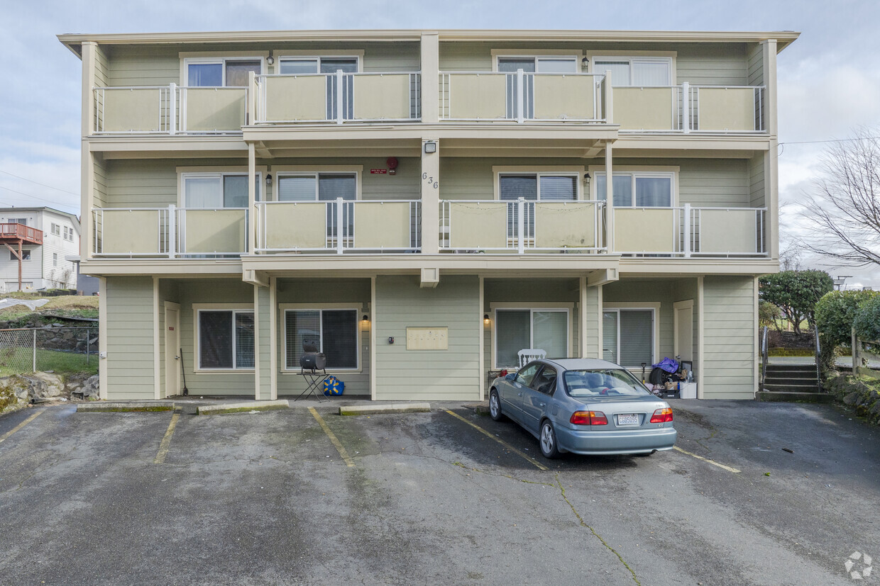 Primary Photo - 636 N Montgomery Ave