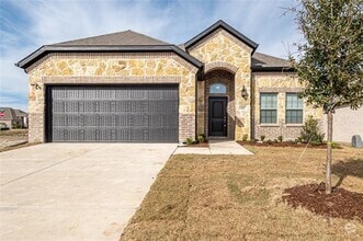 Building Photo - 602 Sycamore Dr