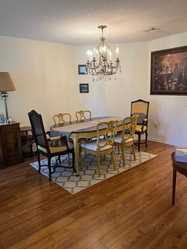 Foto del edificio - 5265 Brisata Cir