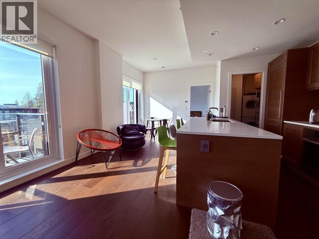 Building Photo - 5681 Birney Ave