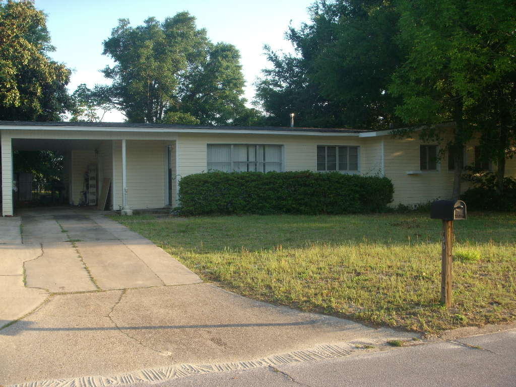 Foto principal - 130 California Dr NE