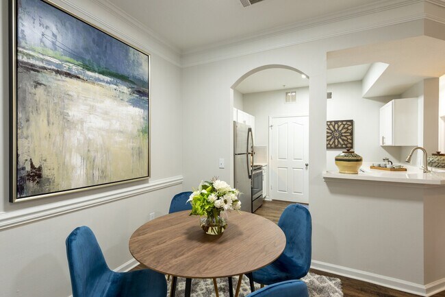 Foto del edificio - Your Luxury Lifestyle Begins Here!