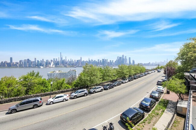 Building Photo - 935 JFK Blvd E