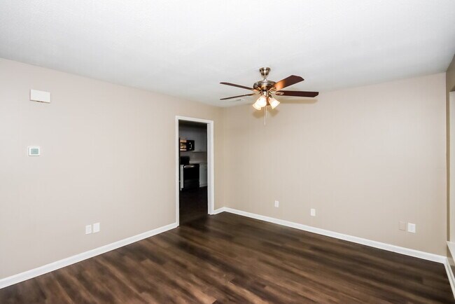 Foto del edificio - 3407 Pine Meadow Dr