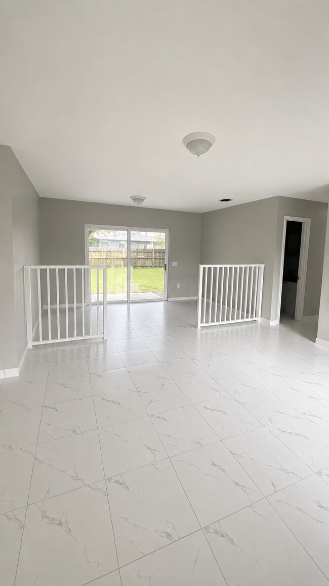 Foto del edificio - 4717 NW 168th Ter