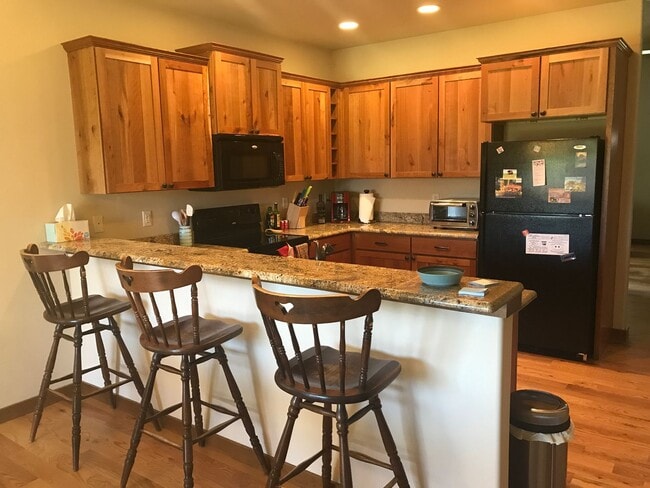 Building Photo - Single Family Home for Rent in Bozeman