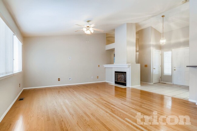 Building Photo - 633 Golden Eagle Dr