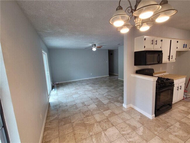 Building Photo - 8212 Gallatin Dr