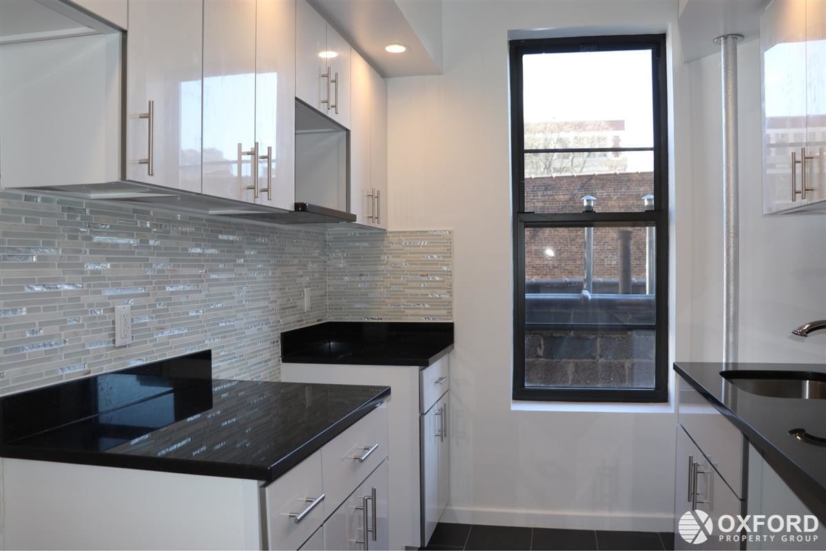 Primary Photo - 41-20 29th Street