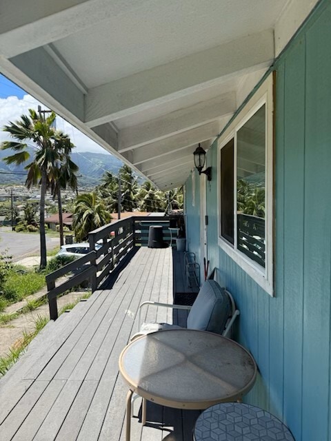 Front Deck - 698 Kaae Road