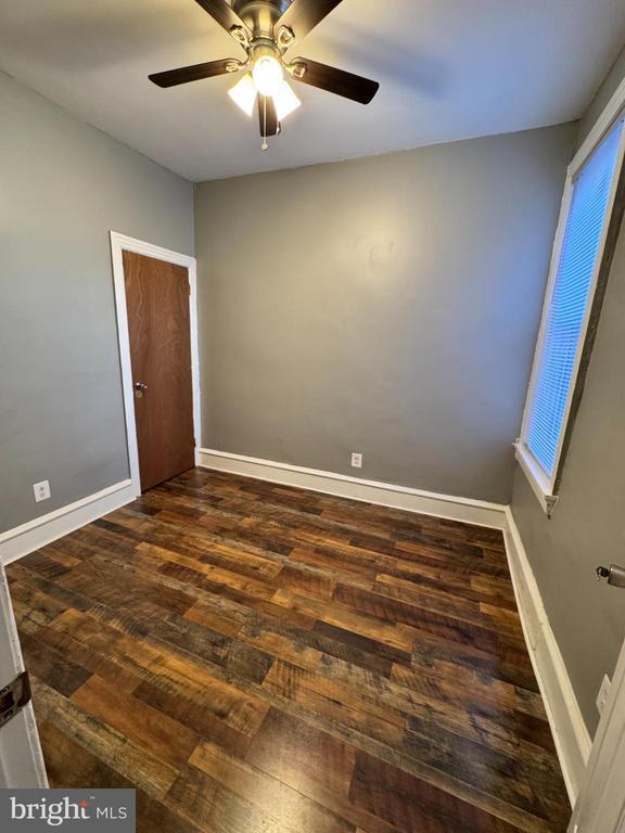 Foto del edificio - 1908 W Somerset St