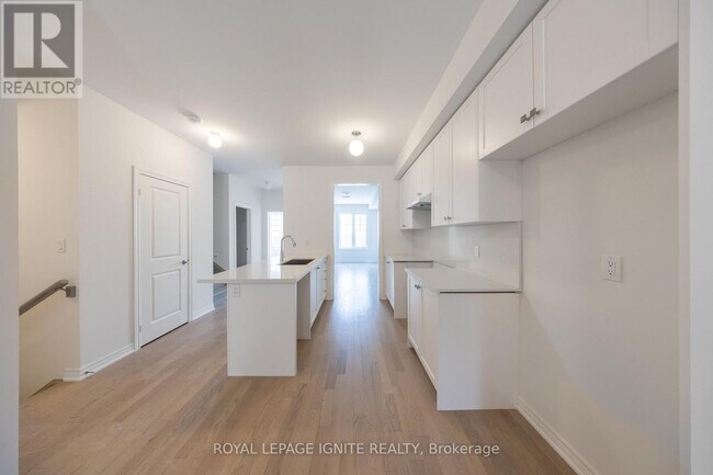 Photo du bâtiment - 2928 Peter Matthews Dr