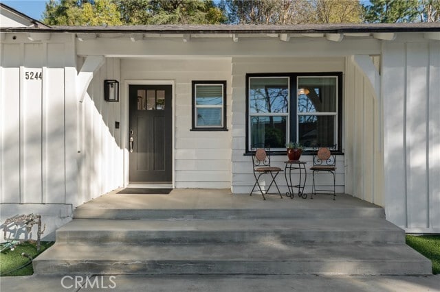 Foto del edificio - 5244 Vanalden Ave