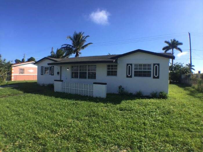Primary Photo - 21201 NW 27th Ct