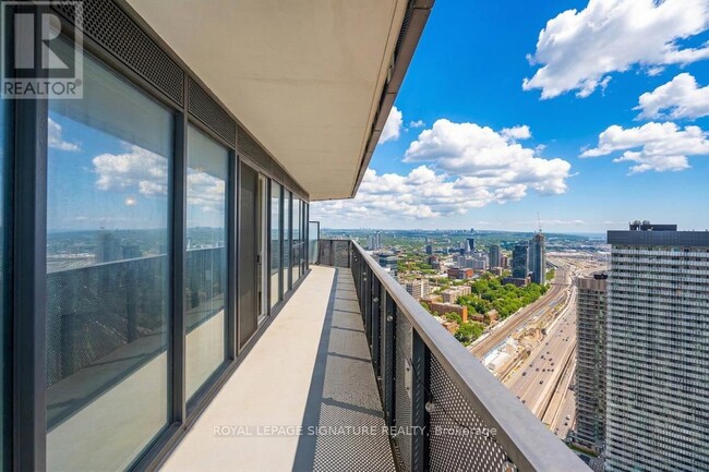 Building Photo - 55 Cooper St