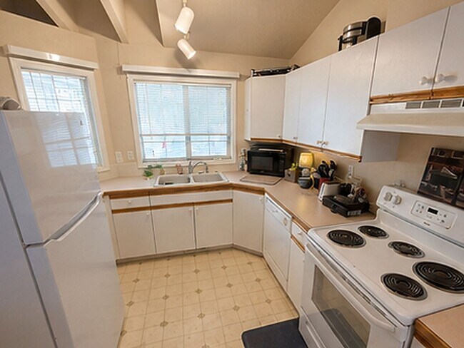 Building Photo - 3310 N Dove Pl