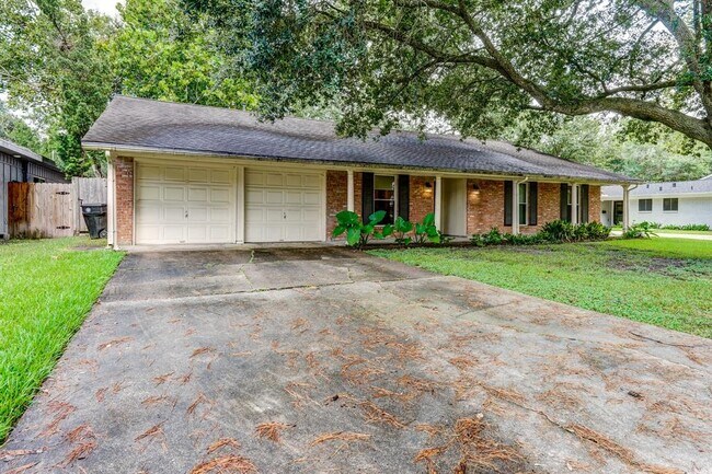 Building Photo - 8823 McAvoy Dr