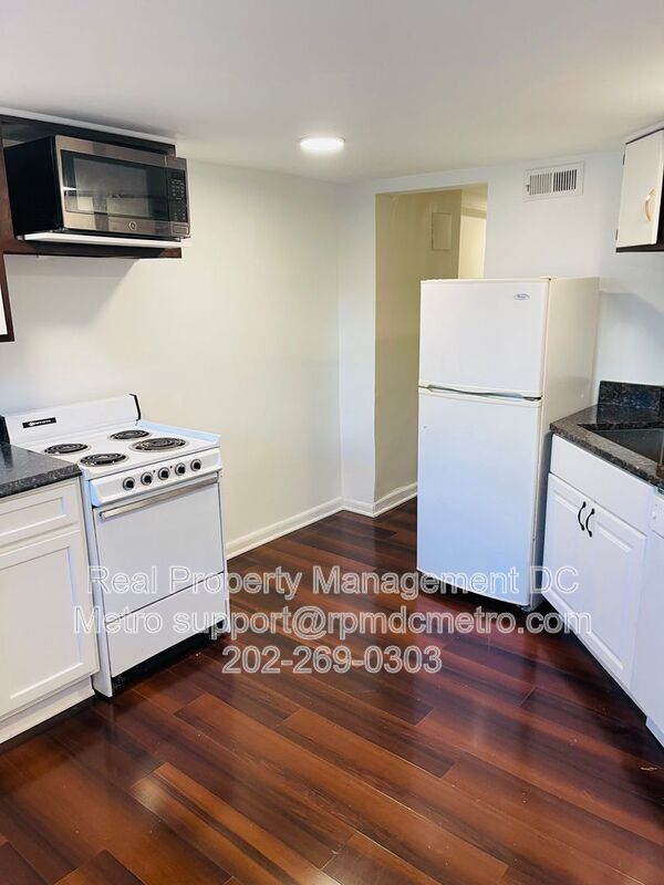 Foto del edificio - 3522 10th St NW