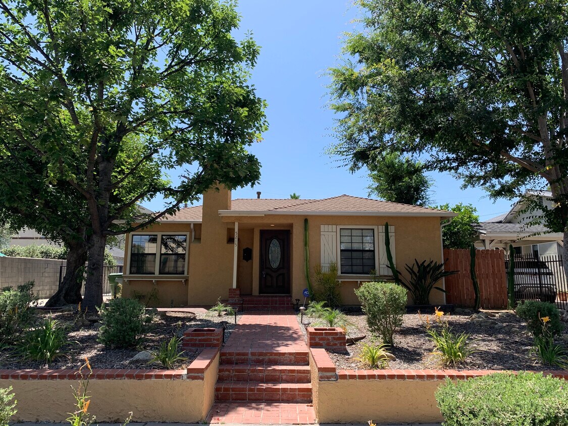 5215 Tyrone Ave, Los Angeles, CA 91401 House for Rent in Los Angeles, CA